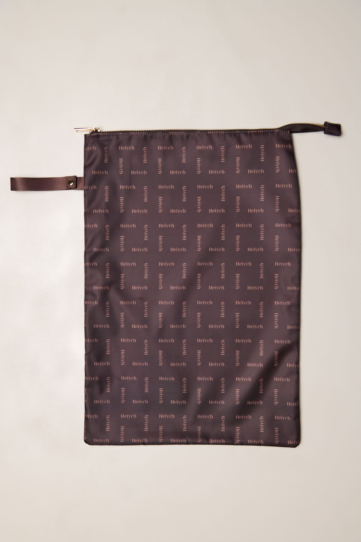 Chocolate Heiych wet bag for swimwear and damp items